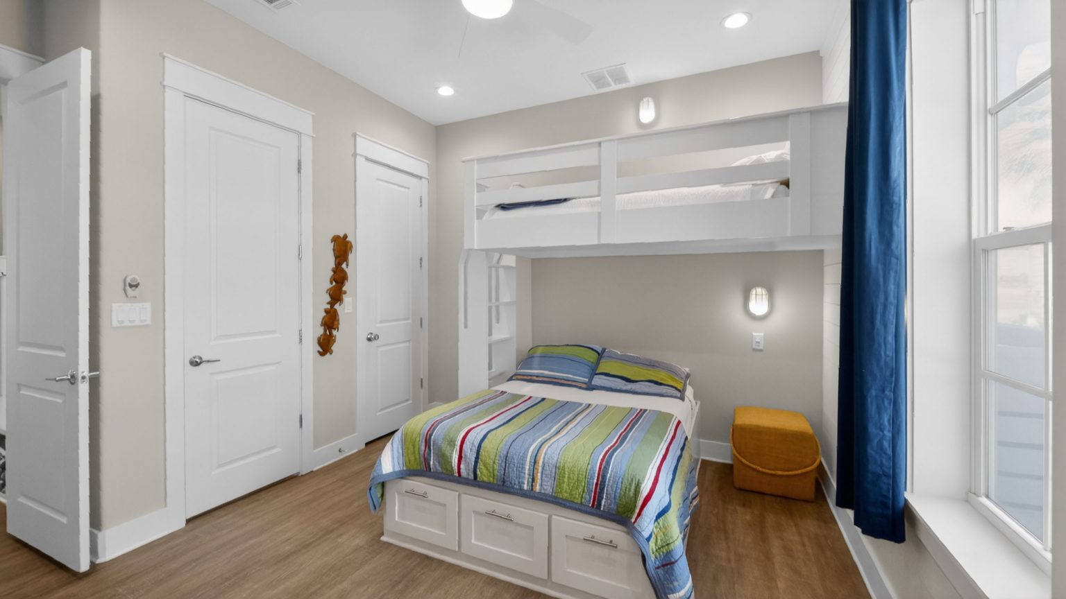 Bunk room with a built-in bunk bed at 200 Sunset Avenue
