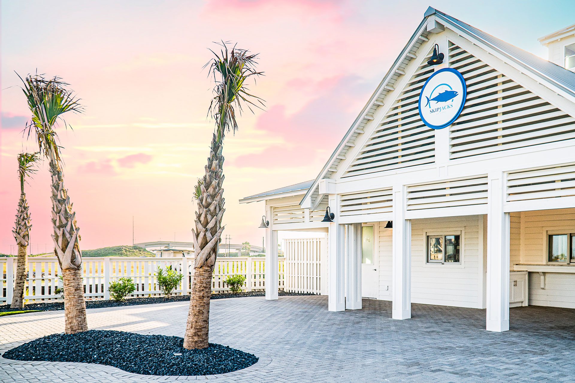 Skipjacks Bar and Grill building at sunset